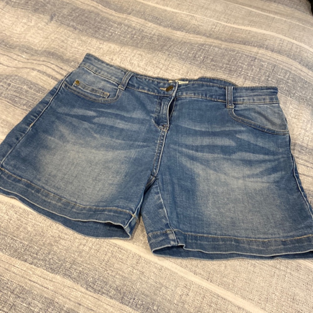 Per Se denim shorts